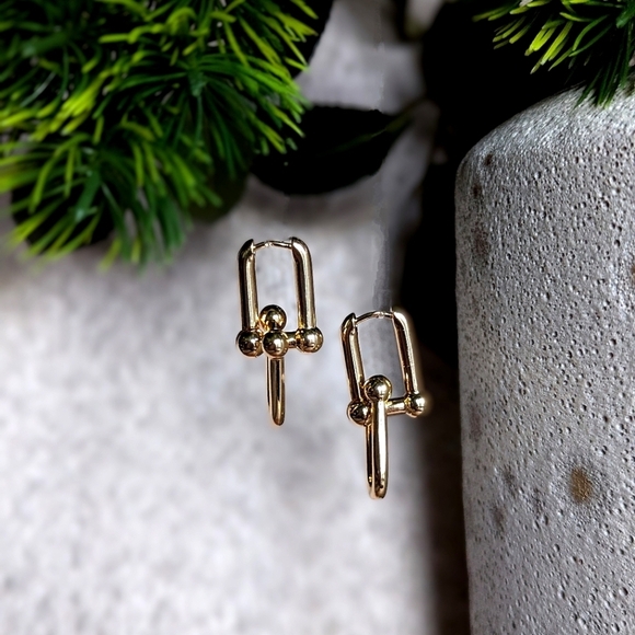 Double Link Hardware U-Shape Gold Earrings Designer Minimalism Quiet Luxury - Picture 1 of 4